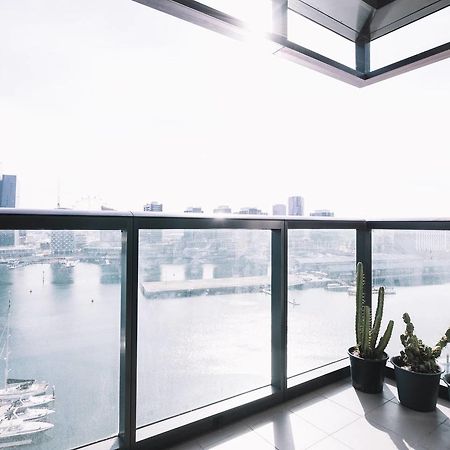 Experience Waterfront Luxury With Views Apartment Melbourne Ngoại thất bức ảnh